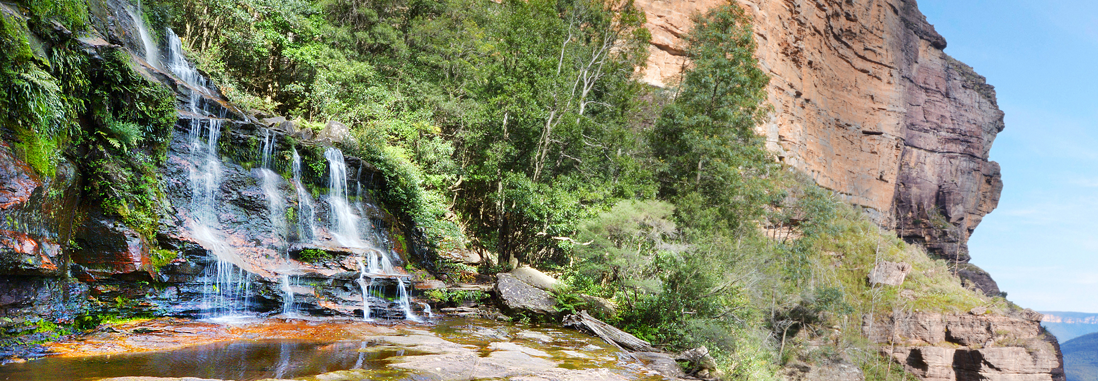 Landscape view of Katoomba Falls