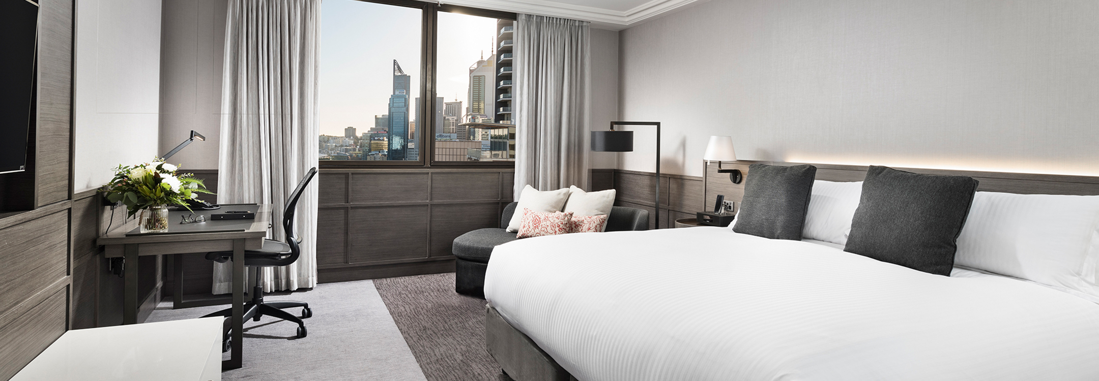 Premier River View Room at Pan Pacific Perth