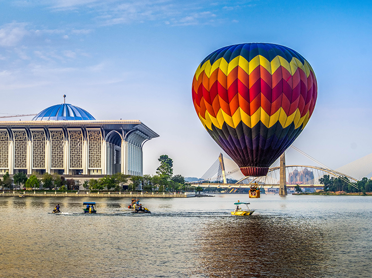 Hot air balloon ride over Sultan Mizan Abidin Mosque