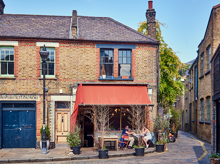 Café shops in London