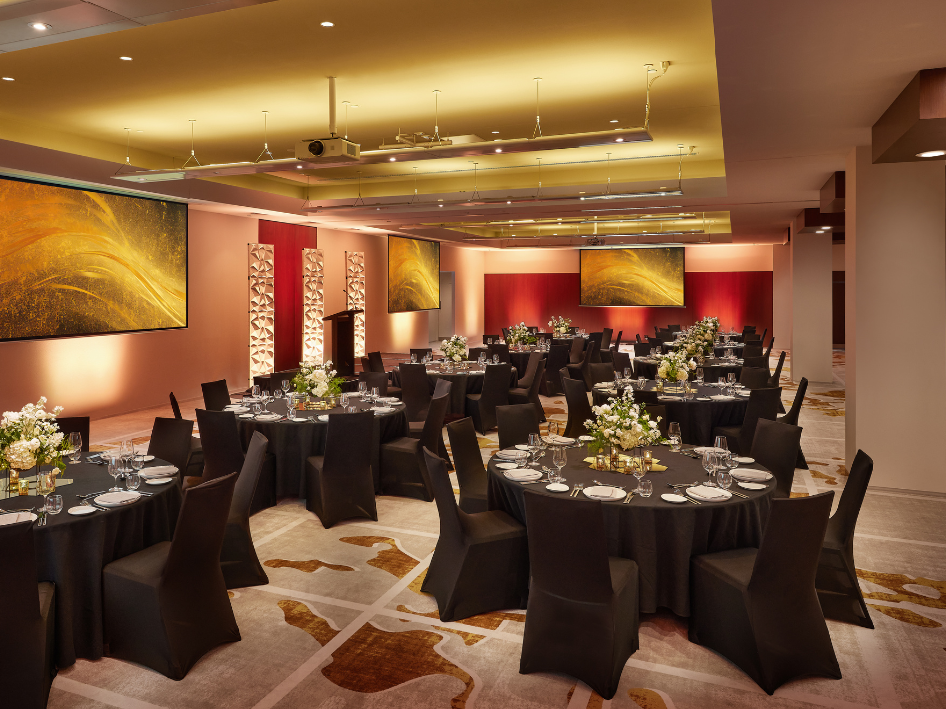 <p>Elevate your event with the expertise of PARKROYAL Melbourne Airport's talented culinary team. From celebratory team lunches to private functions, our personalised catering packages are designed to leave a lasting impression.<br />
</p>
