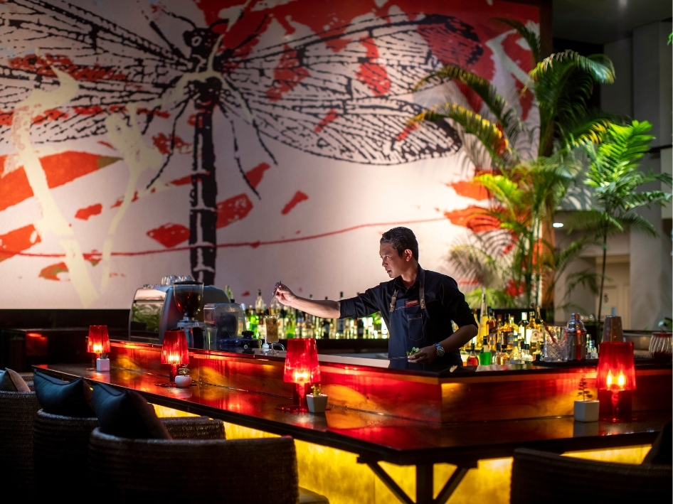 <p>Enjoy a delightful 30% off when you purchase any two drinks during our Happy Hour. Whether you're catching up with friends or unwinding after a long day, this is the perfect opportunity to sip, savour, and save from 5:00pm to 7:00pm <br>
</p>
