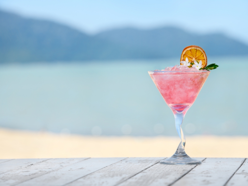 <p>Enjoy a delightful Happy Hour from 7:00 pm to 9:00 pm. Whether you’re catching up with friends or unwinding after a long day, it’s the perfect time to sip, savour and save.<br>
</p>
