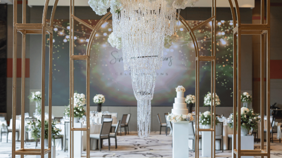 <p><span style="">For a limited time, enjoy up to S$380++ off per table, along with 10 exclusive wedding perks worth up to S$10,888++.</span></p>
