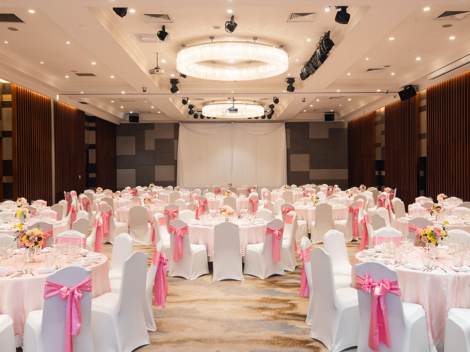 <p>Exchange vows in a fairy tale setting.&nbsp;<br>
</p>
