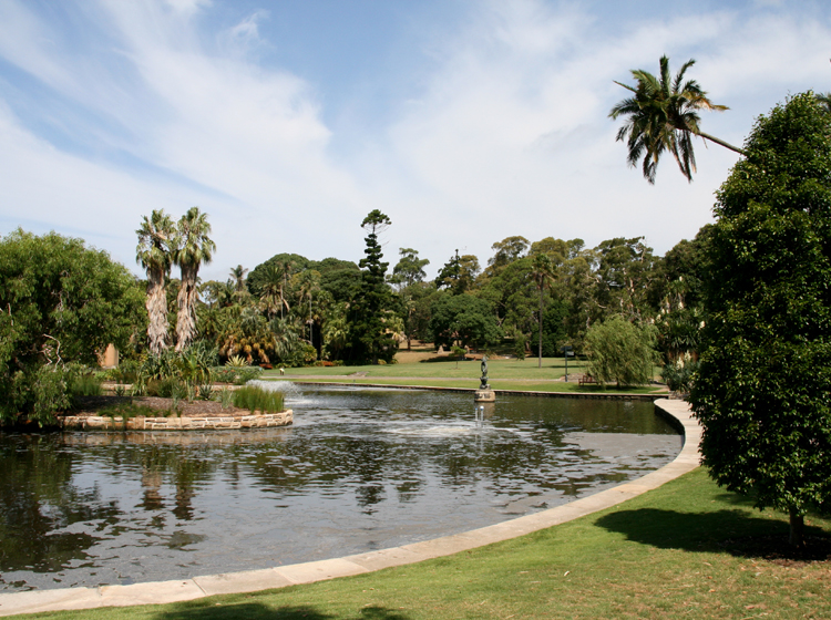 a boat tour and picnic at the melbourne royal botanic gardens