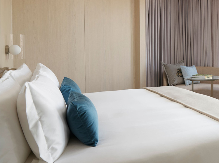Deluxe City View Room at Pan Pacific London
