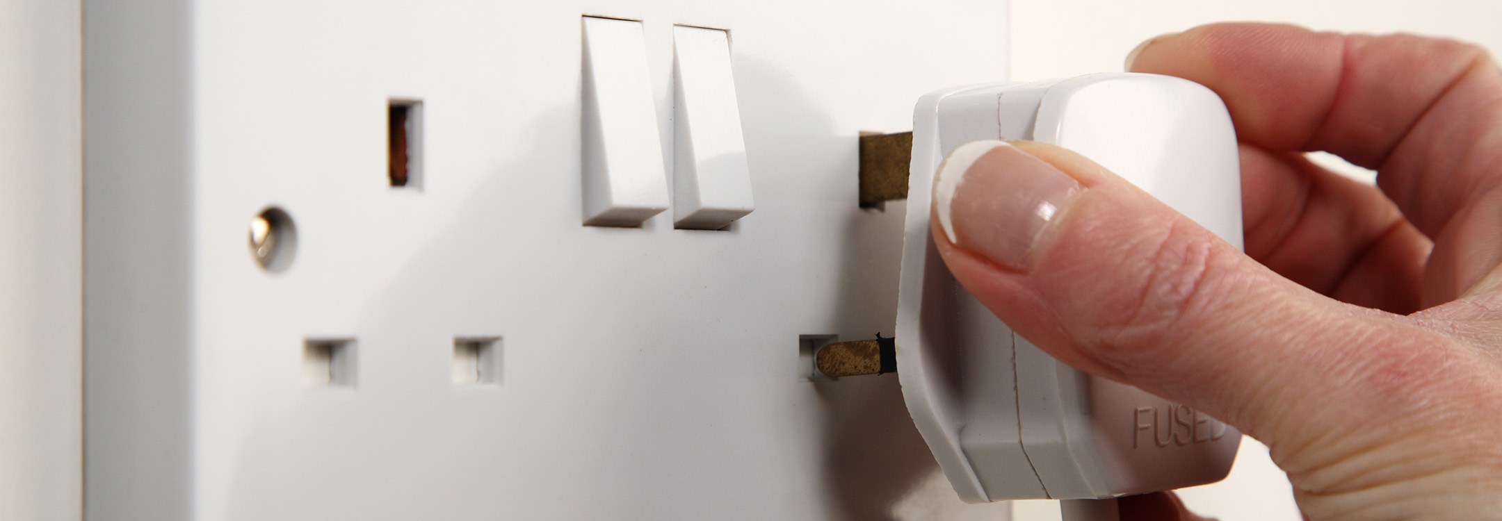  three pin plug in UK