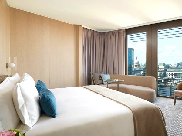 Deluxe City View Room Pan Pacific London