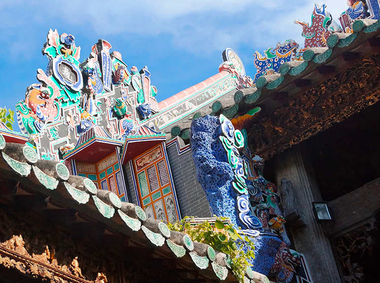 colourful rooftop of Pinang Peranakan Museum
