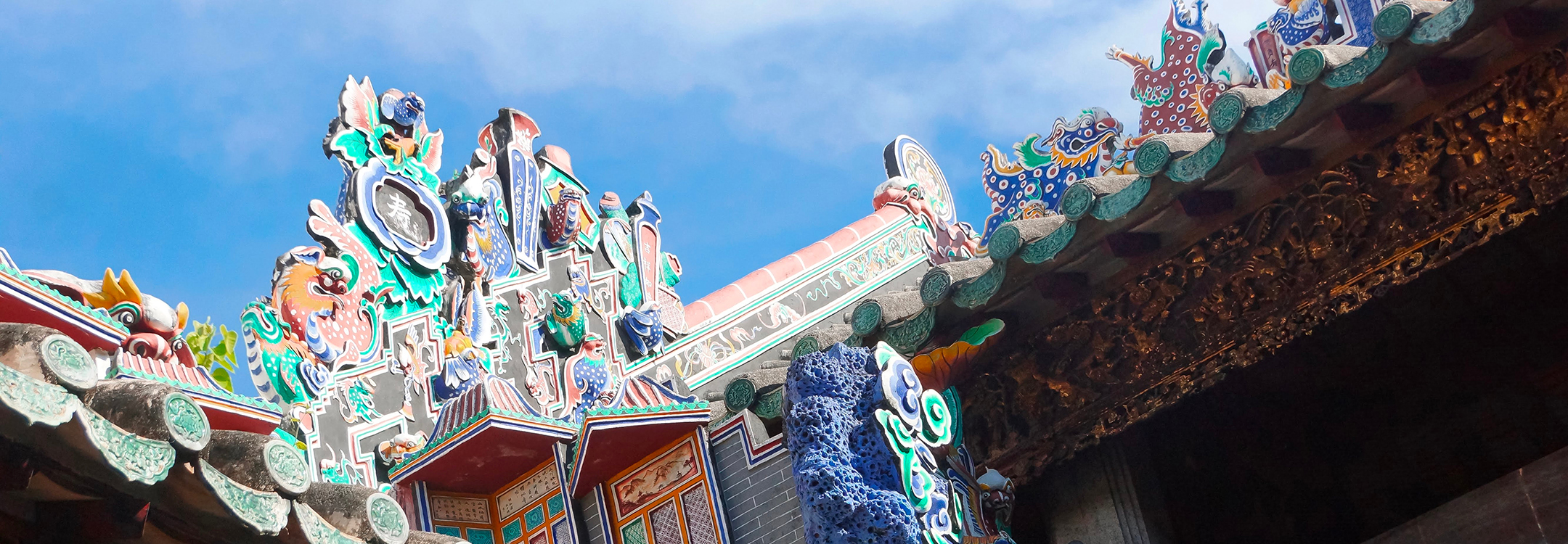 colourful rooftop of Pinang Peranakan Museum