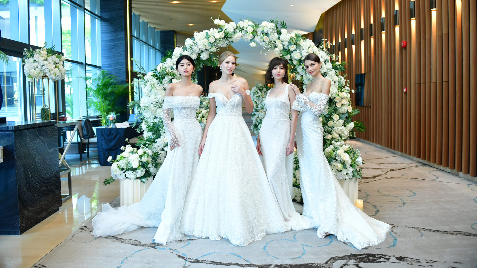 <p>贴心婚礼展<br />
欢迎光临我们的婚礼展，探索梦中婚礼的不二场地。探索优雅的大宴会厅和天空宴会厅，加入厨艺精湛的主厨用心策划的美食品鉴，与优秀的婚庆供应商会面。加入我们，体验精致安排和独享折扣，让我们帮助您打造难忘婚礼。</p>
<p>下一场婚礼展：XXX<br />
</p>
